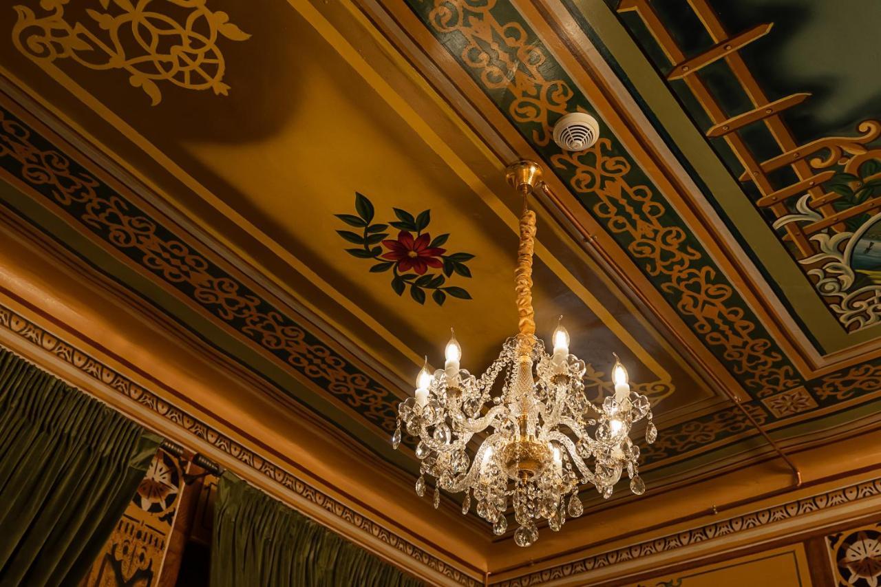 Tresor Art Boutique Hotel Корча Экстерьер фото