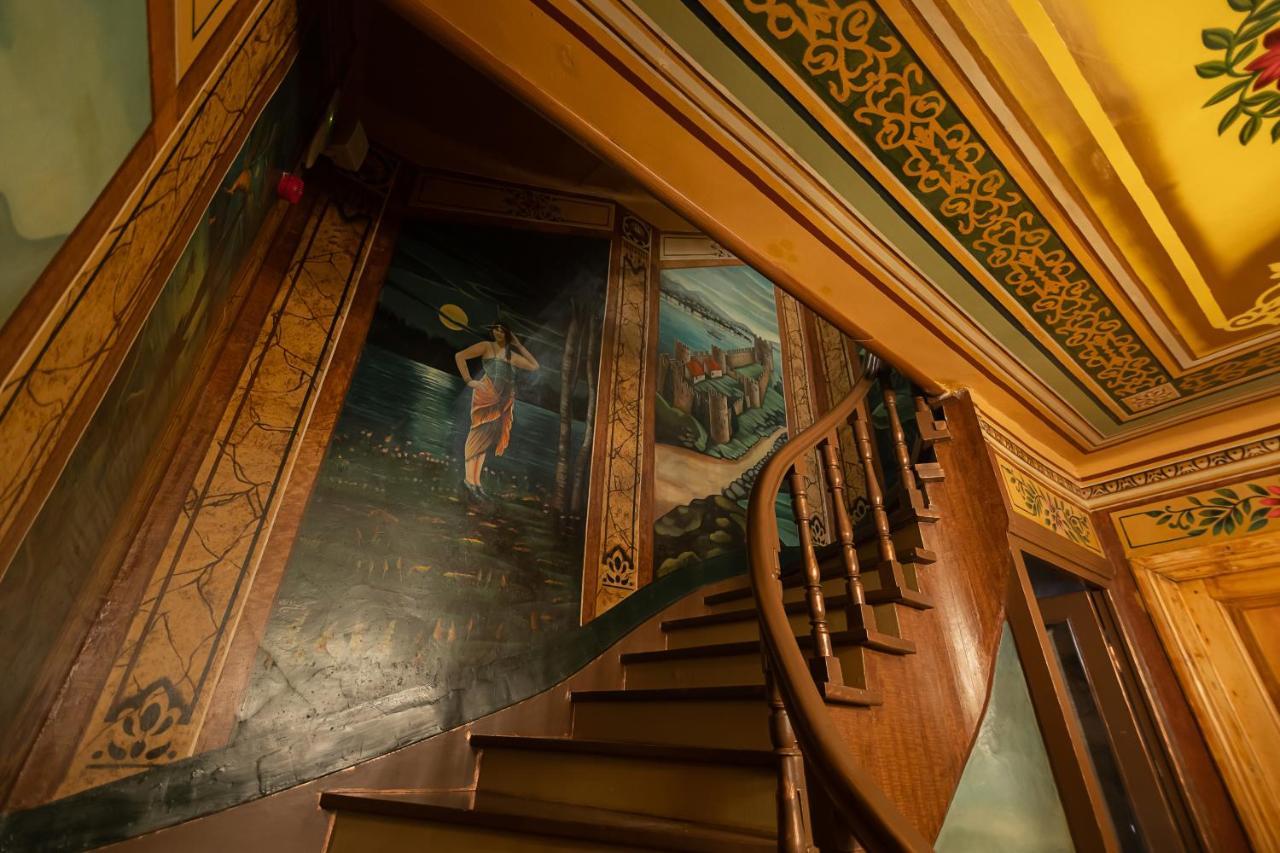 Tresor Art Boutique Hotel Корча Экстерьер фото
