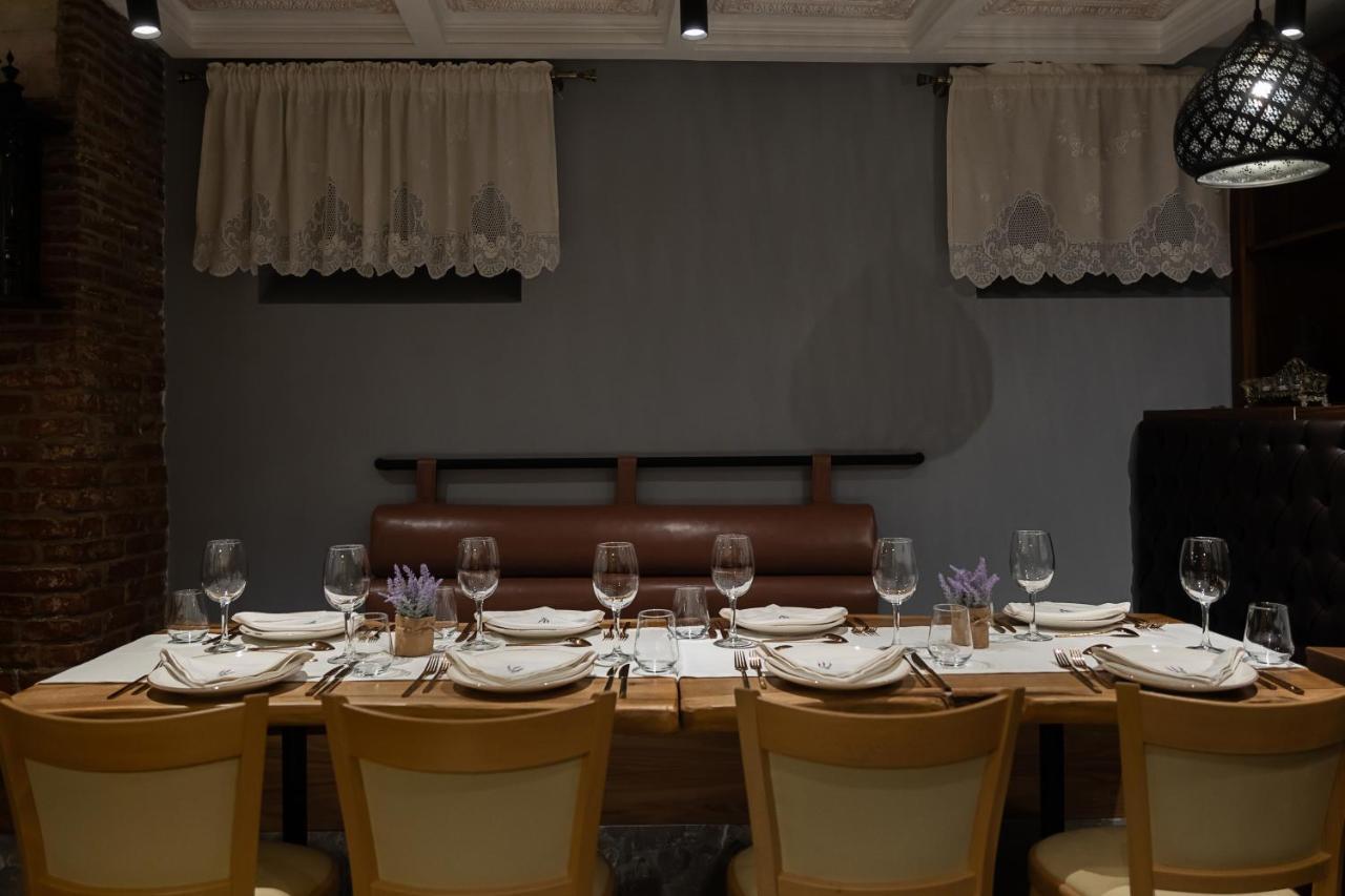 Tresor Art Boutique Hotel Корча Экстерьер фото