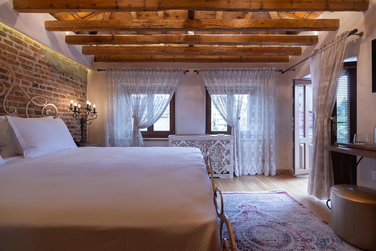 Tresor Art Boutique Hotel Корча Экстерьер фото