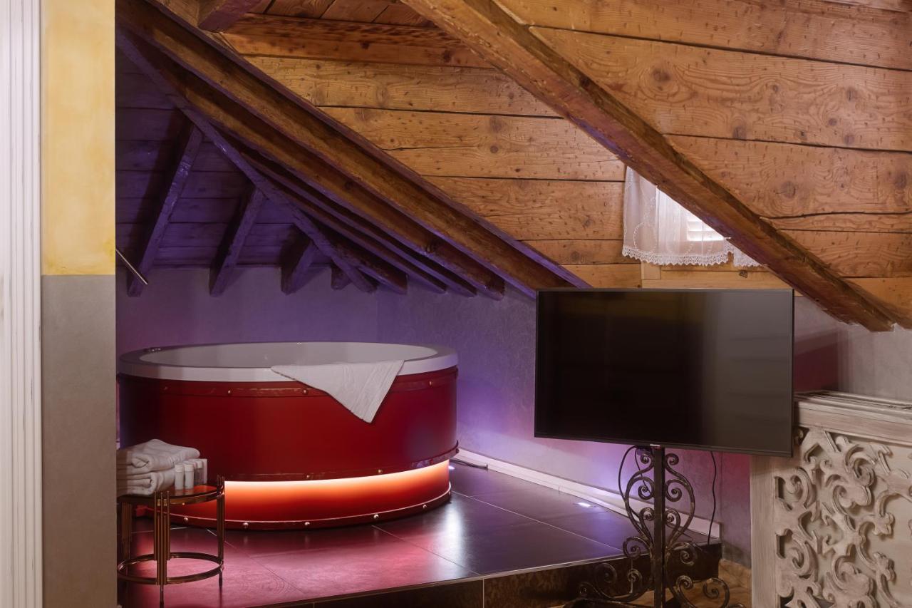 Tresor Art Boutique Hotel Корча Экстерьер фото